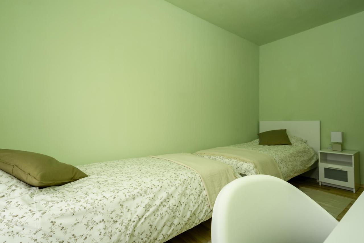Visum Apartments Pola Esterno foto